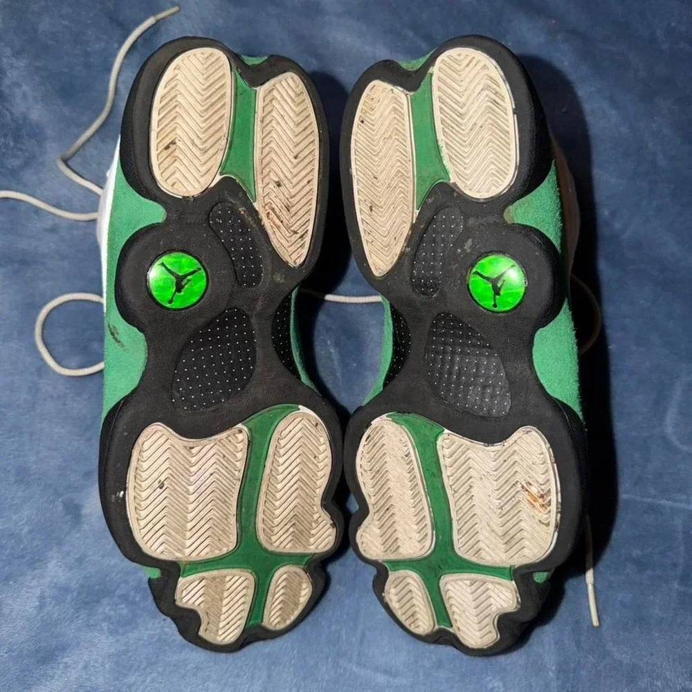 Jordan 13 Retro white green trainers. Size US 8.5